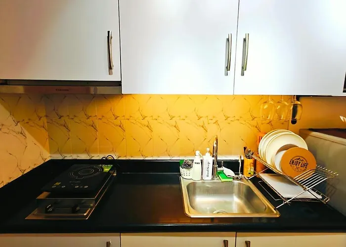 Cozy Modern 1br Light Residences With 55 Inches 4k Tv Apartment